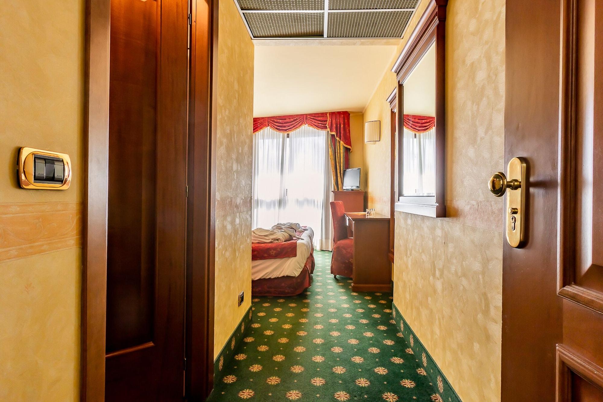 ססטריארה Hotel Cristallo מראה חיצוני תמונה