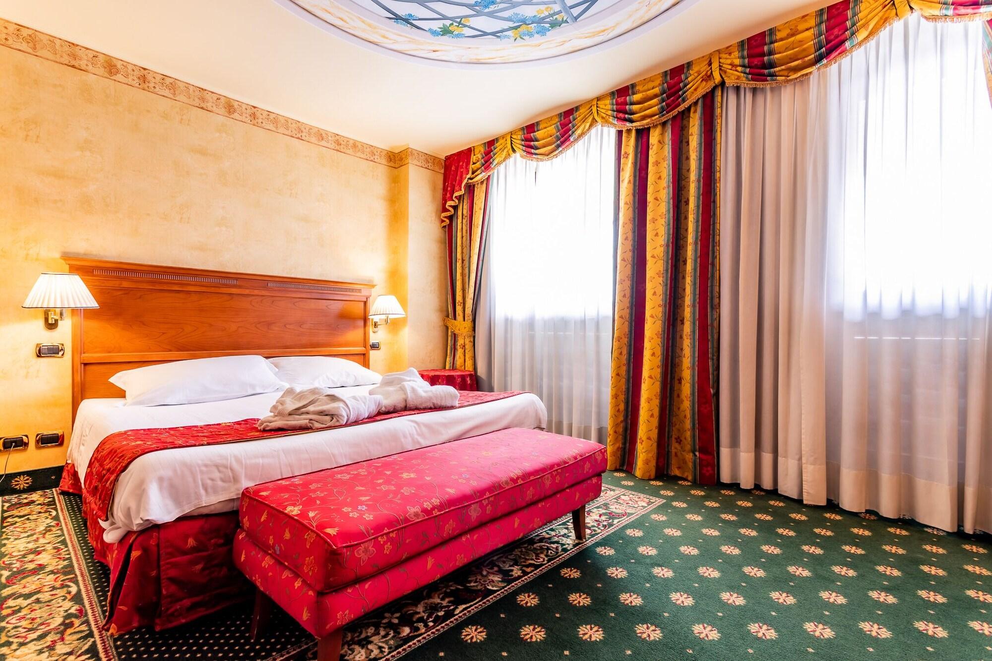 ססטריארה Hotel Cristallo מראה חיצוני תמונה