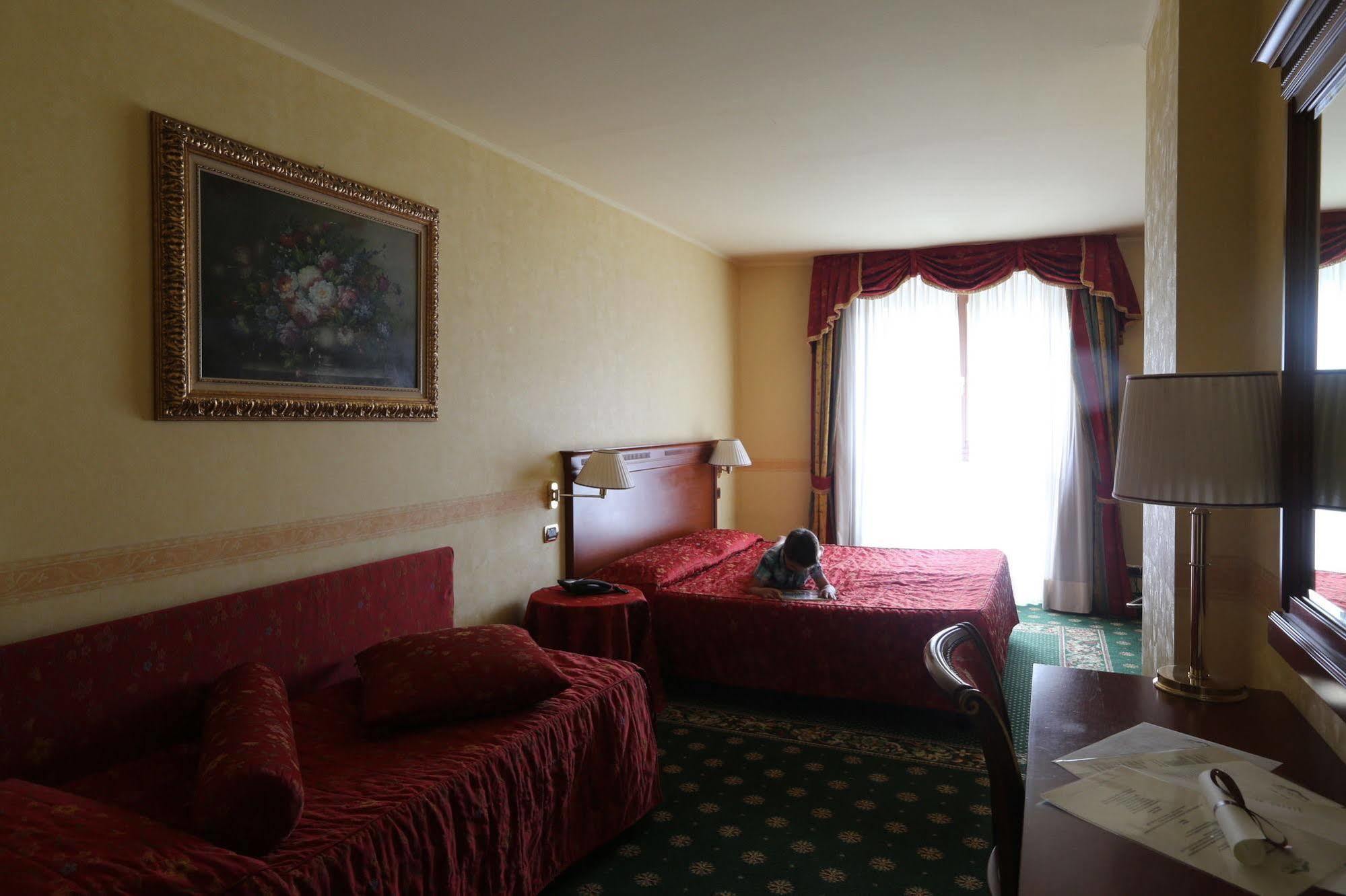 ססטריארה Hotel Cristallo מראה חיצוני תמונה